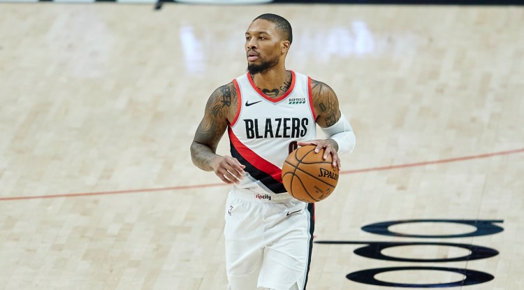 虎扑直播-3年前的今天：利拉德爆砍生涯新高71分 率领开拓者击退火箭